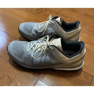 ON Men's Cloudsurfer Running Sneaker Shoes Glacier/Black, Size 9.5 M US No‎ Box